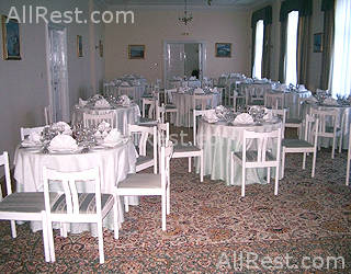 Oasis Hotel 5